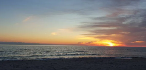 Mar Báltico Praia Litoral Litoral Durante Pôr Sol Noite Verão — Fotografia de Stock