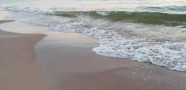 Baltische Zee Strand Zee Kust Tijdens Een Zonsondergang Zomeravond — Stockfoto