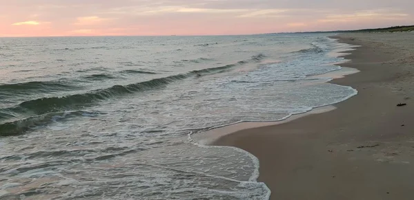 Балтийский Морской Пляж Море Береговая Линия Время Заката Летом Вечером — стоковое фото