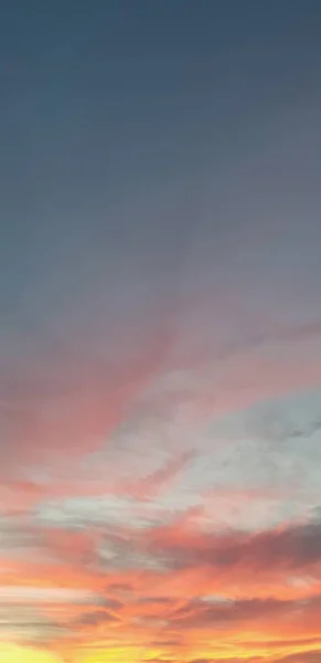 Красное Синее Небо Облаками Пляже Балтийского Моря Время Заката — стоковое фото