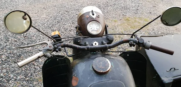 Einzigartiges Altes Motorrad Steht Noch Als Antik — Stockfoto