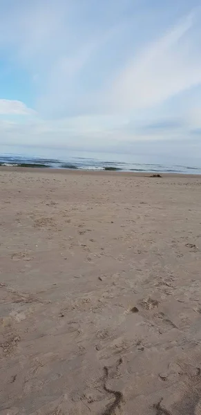 Baltık Denizi plaj sabah