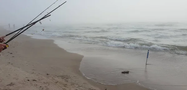 Baltık Denizi Beach Balıkçılık Çubuklar — Stok fotoğraf