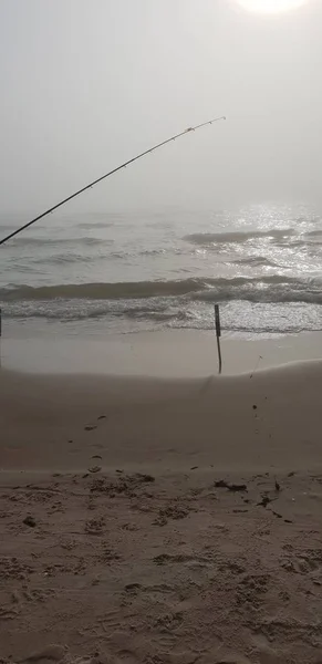 Baltık Denizi Beach Balıkçılık Çubuklar — Stok fotoğraf