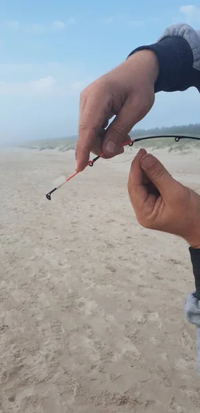 Pescador Está Fijando Línea Caña — Foto de Stock