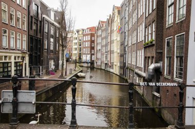 Amsterdam-Hollanda-kanallar-peyzaj