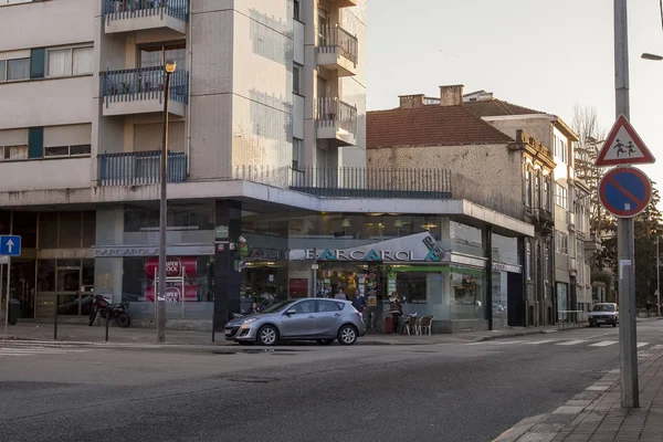 Barcarola Cafe gastronomik yöndeki faaliyetleri ve verdiği hizmet kalitesi için tanınan Barcarola hızlı bir şekilde kafe kentin Panoraması önemli bir yer için kendisi bir 