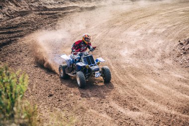 Yarış Atv Caddesi çamur