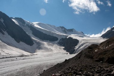 Altay Dağları'nda buzul büyük Actura