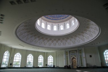 Taşkent 'teki beyaz camii. Özbekistan. İç kısmı. İç mekan
