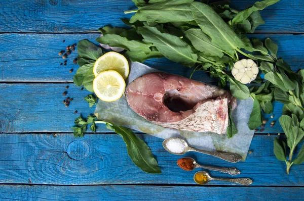 Bistecca Pesce Crudo Con Spezie Erbe Aromatiche Limone Trova Uno — Foto Stock