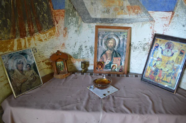 불가리아 아세노브그라드 아라포프스키 수도원 세인트 네델리아 아야즈모와 아이콘 — 스톡 사진