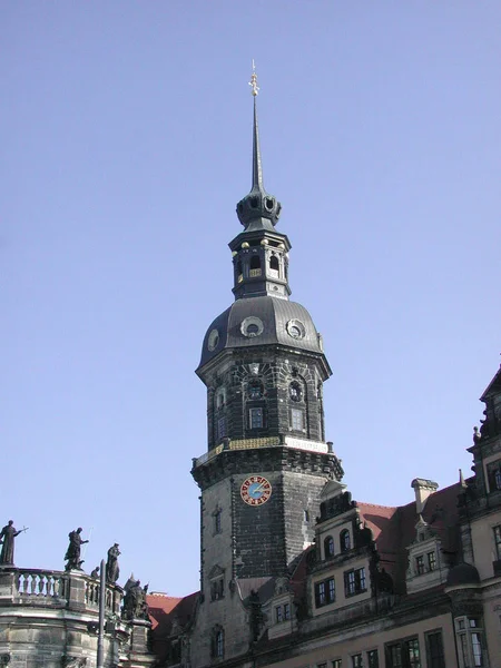 Дрезден 28 марта 2002 года; Semperoper — стоковое фото