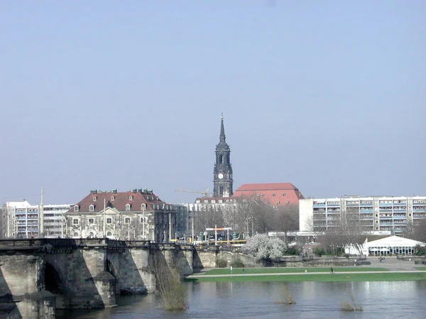 Dresden op 28 maart, 2002; Stads-en straat landschappen, architect — Stockfoto