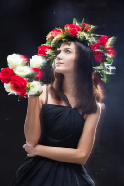 Fondo Diseño Luz Borrosa Dama Vestido Negro Con Corona Rosa — Foto de Stock