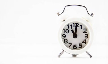 Tatlı beyaz background.it'ın 10'kadran üzerine koymak beyaz çalar saat,