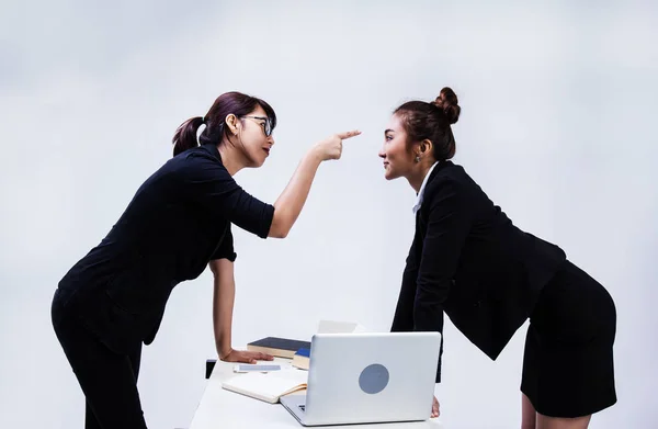 Business Vrouwen Strijden Samen Dame Aan Linker Kant Gaat Naar — Stockfoto