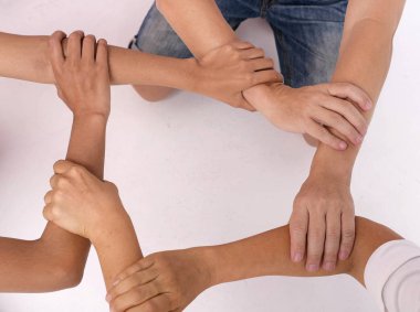 Çeşitli eller grup birlikte çapraz işleme, beraberlik iz, insan, Birliği'nin ortaklık, başarılı sembolü.