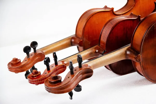 Tre Violiner Visar Baksidan Byggandet Violin Scroll Pegbox Och Hals — Stockfoto