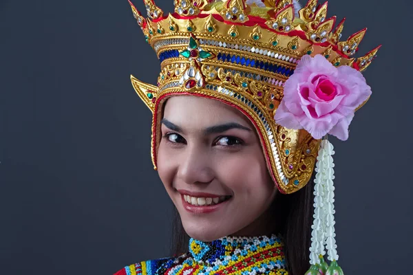 Gros Plan Belle Femme Visage Souriant Portant Thaïlandais Costume Danse — Photo