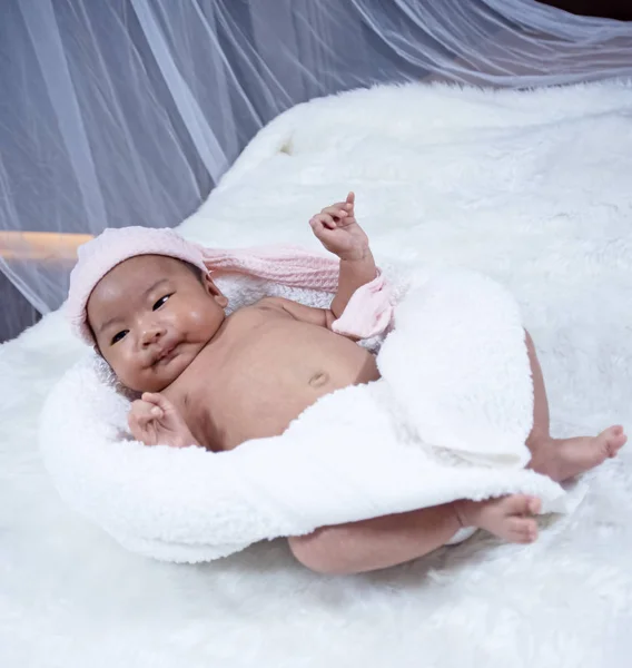 Bebê Recém Nascido Segundo Plano — Fotografia de Stock
