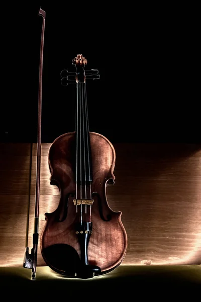 古典小提琴与弓的抽象艺术设计背景 孤独感效果 艺术风格 — 图库照片