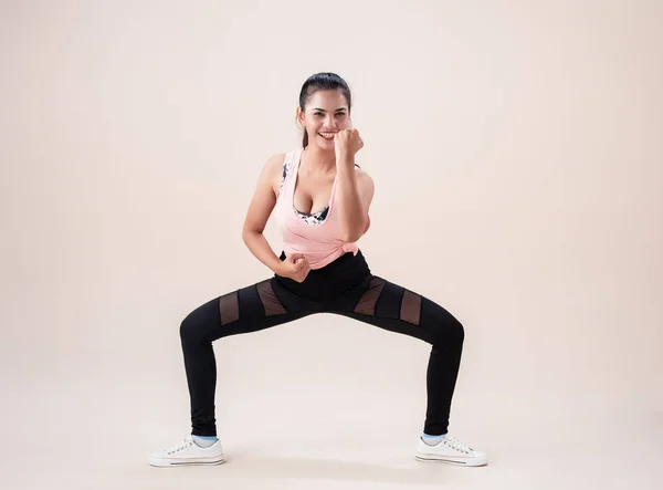 Young Woman Wearing Sportwear Posing Zumba Dance Workout Basic Pattern — Stock Photo, Image