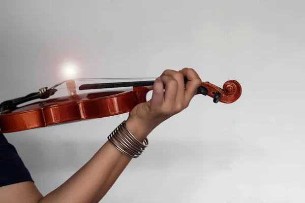 Human Hand Holding Violin Put Finger Press String Show How — Stock Photo, Image