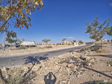 Negev çölünden geçen yol. İsrail.
