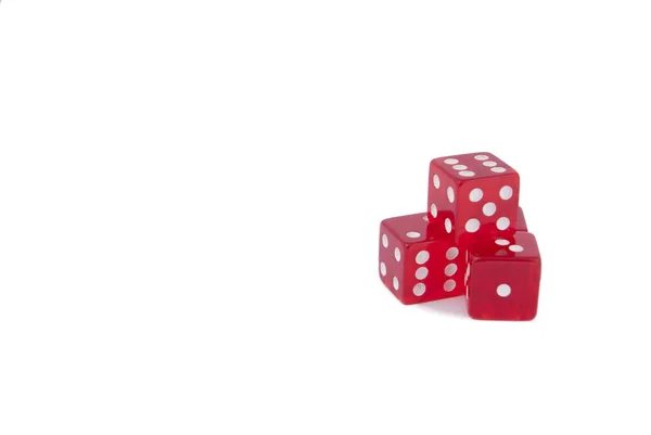 dört kırmızı dices