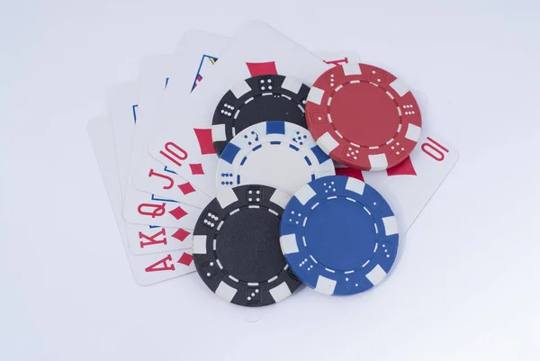 Tarjetas de póquer Texas Holdem y fichas de Casino — Foto de Stock