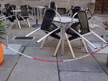 İspanya 'da kapalı bir teras barı.