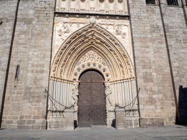 Tarihi ortaçağ katedrali binası. Din