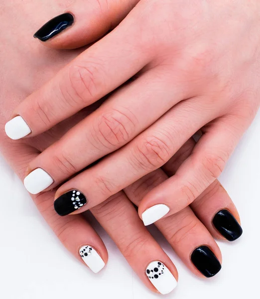 Czarno Białe Manicure — Zdjęcie stockowe