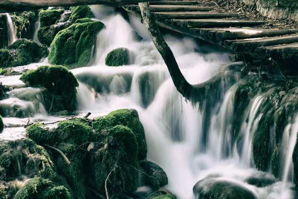 şelale milli park plitvice gölleri