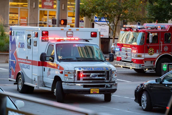 Portland Usa July 2018 Ambulance Firefighter Trucks Block Street Downtown — Stock Photo, Image