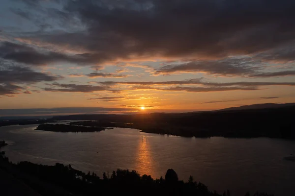 Coucher Soleil Sur Les Montagnes Fleuve Columbia Soleil Crée Chemin — Photo