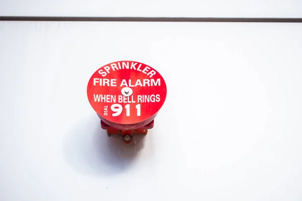 911 Industrial Fire Sprinkler Red Alarm White Wall Factory — Stock Photo, Image