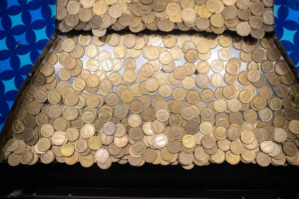 Portland Usa September 2018 Piles Coins Arcade Machine John Incredible — Stock Photo, Image