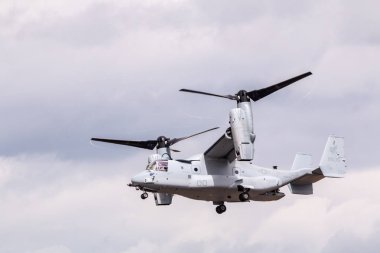 Hillsboro, veya / Amerika Birleşik Devletleri - 7 Ağustos 2016: Airshow askeri V-22 Osprey uçak