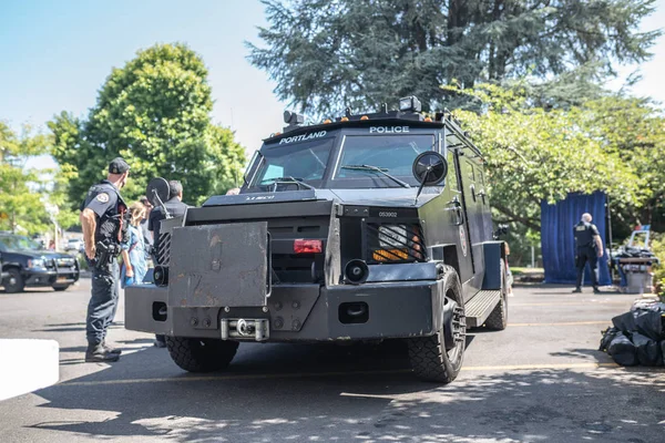 Portland Eller Usa Augusti 2018 Bepansrade Överfall Fordonet Används Swat — Stockfoto
