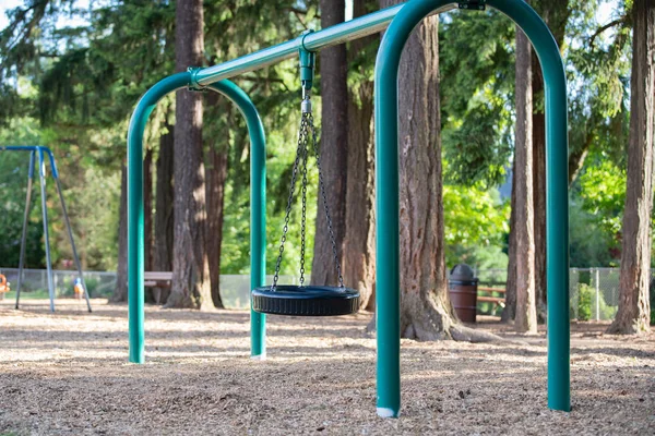 Balanço Pneus Para Crianças Parque Infantil Parque — Fotografia de Stock