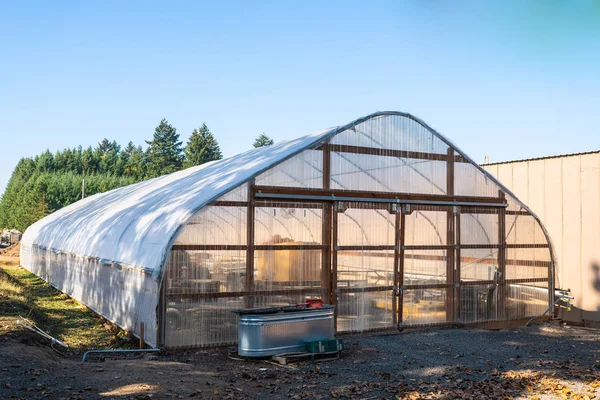 Großes Gewächshaus Auf Dem Bauernhof — Stockfoto