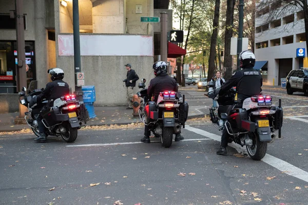 Portland Usa Novembre 2018 Tre Agenti Polizia Sulle Motociclette Con — Foto Stock