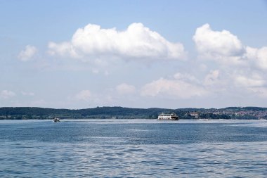 Konstanz Gölü üzerinde gemi