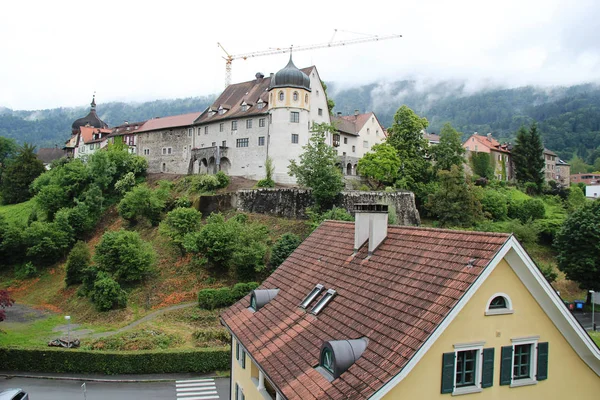 Güzel manzara eski şehir ve kale, Bregenz, Avusturya