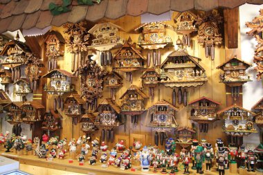 Güzel İsviçre Guguklu saatler