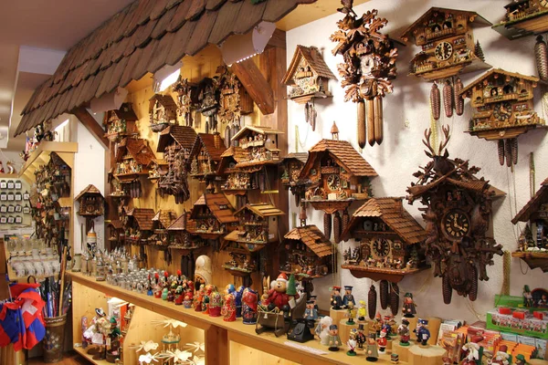 Vaduz, Lihtenştayn - 06 08 2016: Güzel İsviçre Guguklu saatler