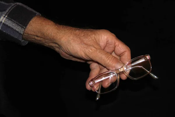 Brýle Starší Muže Ruce — Stock fotografie