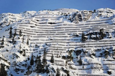 Kar Lech görevlisiyim Arlberg dağ kış